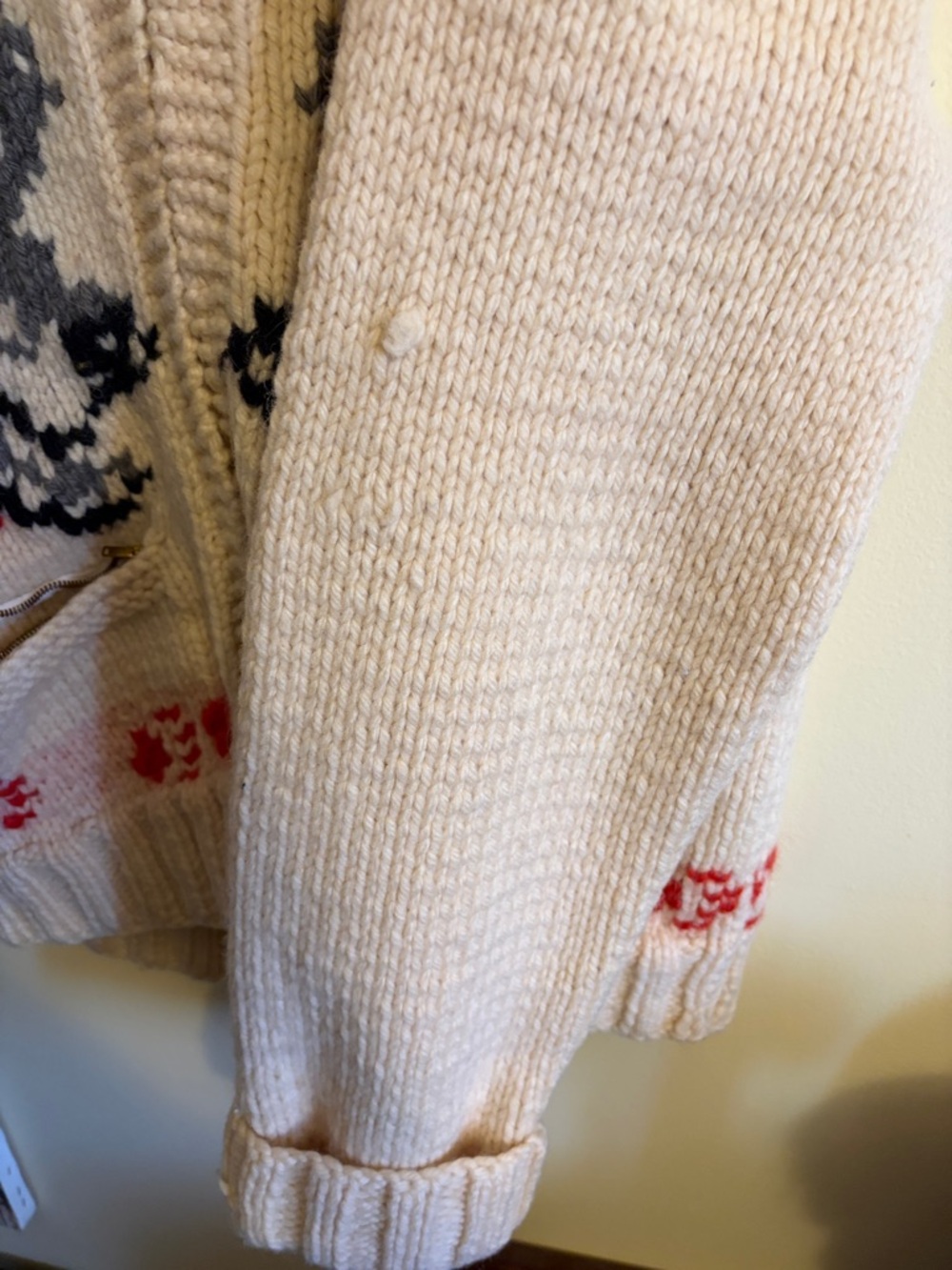 Vintage Mary Maxim Wolf Cowichan Sweater - Picture 6 of 8